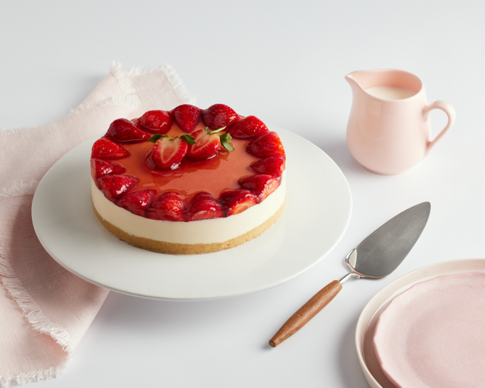 Strawberry Summer Cheesecake 7"