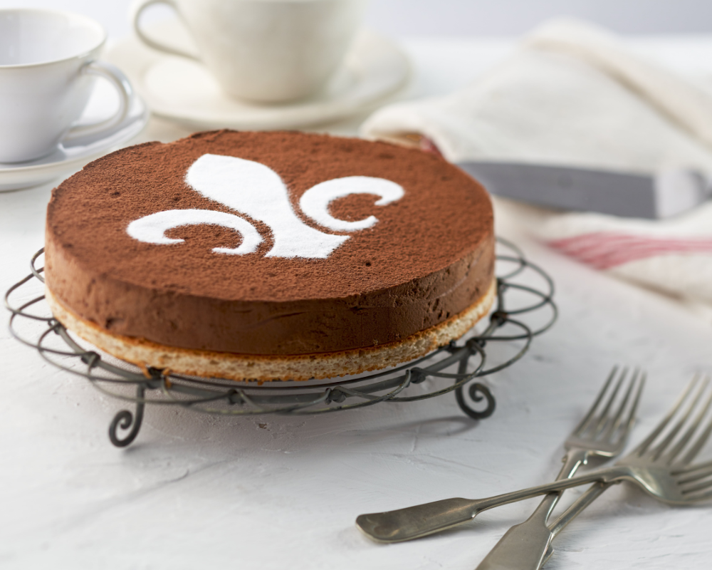 Fleur De Lys Cake 7"